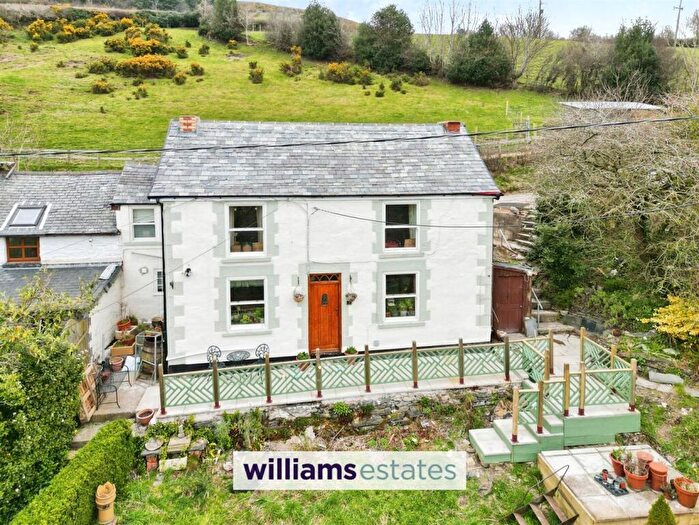 3 Bedroom House For Sale In Nantglyn, LL16