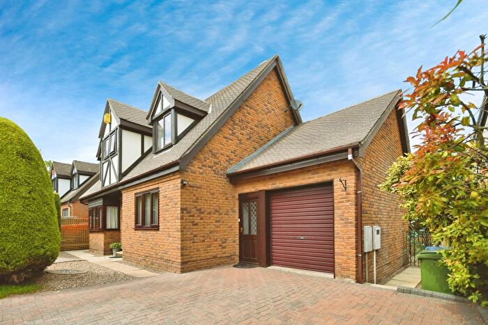 4 Bedroom Detached House For Sale In Bentham Road, Newbold, Chesterfield, S40