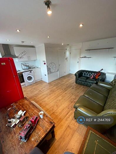1 Bedroom Flat To Rent In Green Lanes, London, N16