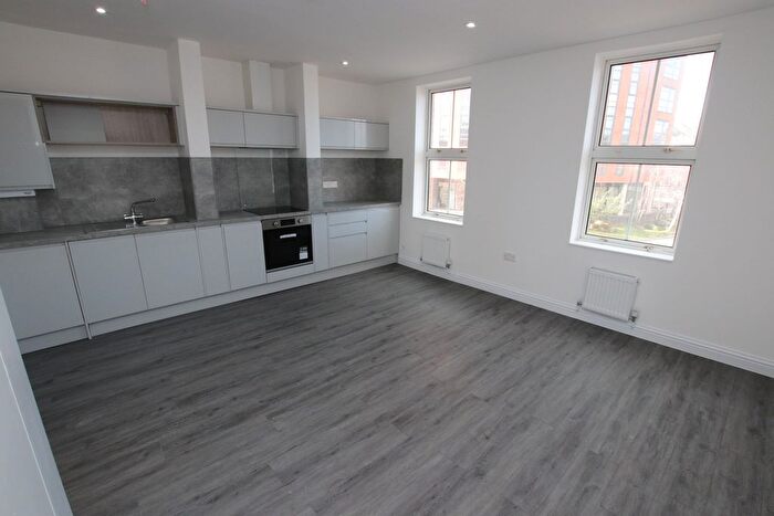 1 Bedroom Flat To Rent In Queens Road, Reading, RG1