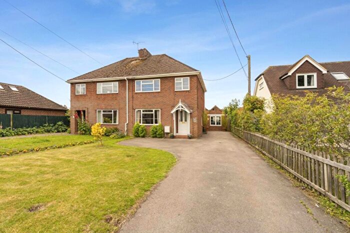 3 Bedroom Semi-Detached House For Sale In Hatch Lane, Old Basing, RG24