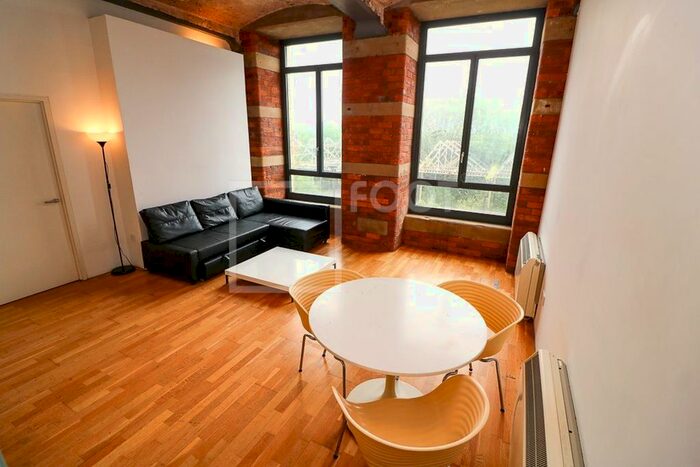 2 Bedroom Flat To Rent In Velvet Mill, Lillycroft Road, BD9