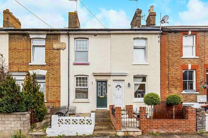 2 Bedroom House To Rent In Melville Road, Maidstone, Kent, ME15