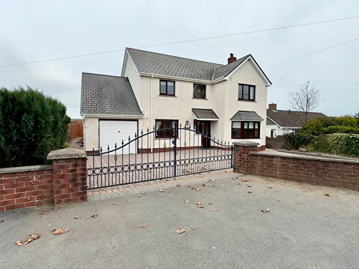4 Bedroom Detached House For Sale In Ffostrasol, SA44