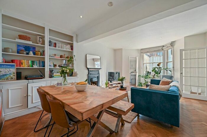 2 Bedroom Flat To Rent In Benbow Road, London, W6