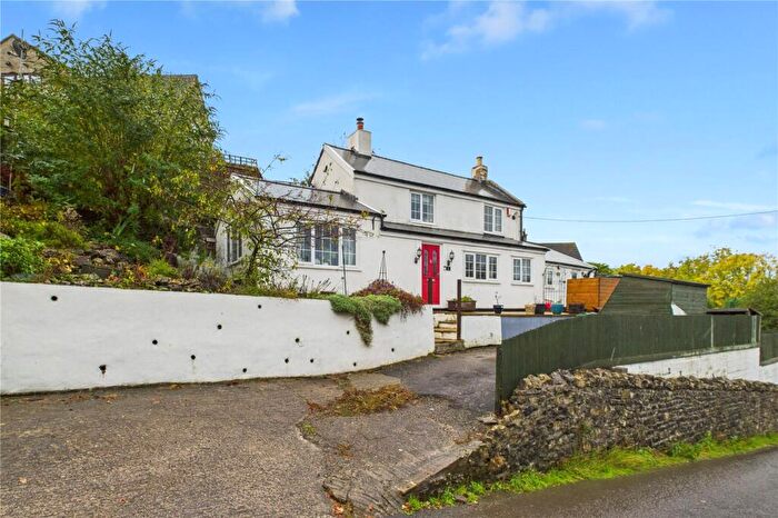 3 Bedroom Detached House For Sale In Frome Old Road, Radstock, Somerset, BA3