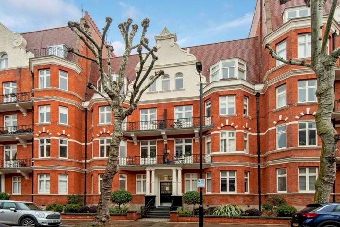 3 Bedroom Flat To Rent In Lauderdale Road, London, W9