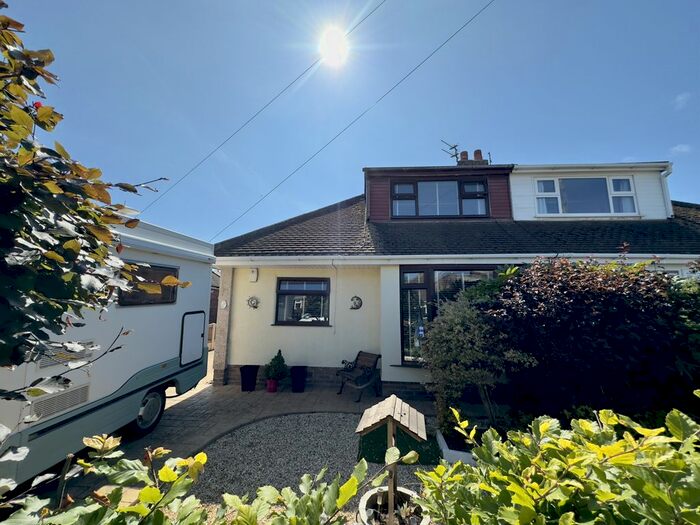 3 Bedroom Bungalow To Rent In Hexham Avenue, Hornton-Cleveleys, Lancashire, FY5