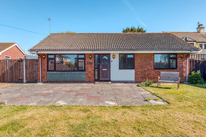 3 Bedroom Detached House For Sale In North Road, Hemsby, NR29