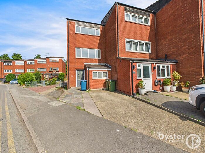 4 Bedroom End Of Terrace House To Rent In Hawkins Close, Harrow, HA1