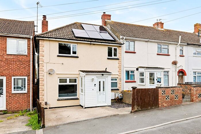 3 Bedroom Terraced House For Sale In Ingoldsby Road, Folkestone, CT19