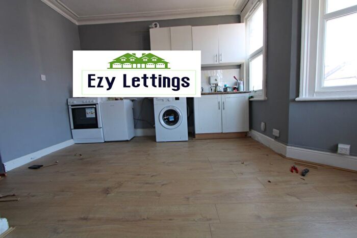 1 Bedroom Flat To Rent In Whitehall Road, Thornton Heath, CR7