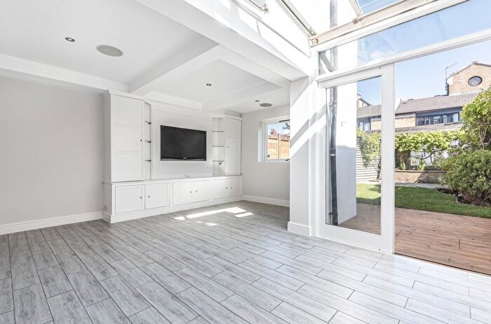 3 Bedroom Terraced House For Sale In Mandrell Road, Brixton, London, SW2