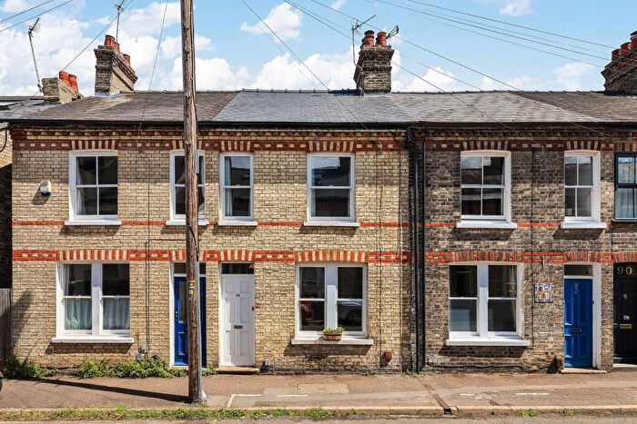 3 Bedroom Terraced House For Sale In Thoday Street, Cambridge, CB1