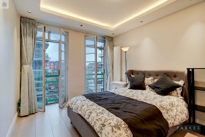 3 Bedroom Flat To Rent In Gloucester Place, London, NW1