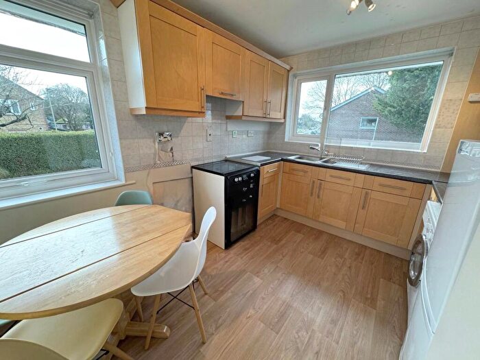2 Bedroom End Of Terrace House To Rent In The Fairway, London, NW7
