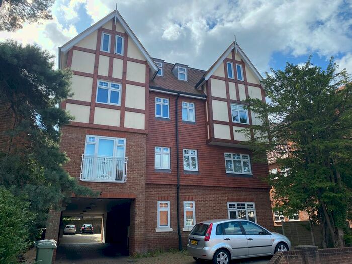 Houses for sale & to rent in BR1 4EL, Quernmore Close, Plaistow And
