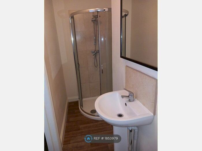 Studio To Rent In Birch Street, Swindon, SN1