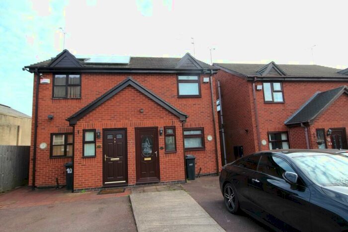 2 Bedroom Semi-Detached House To Rent In Cinder Bank, Dudley, West Midlands, DY2