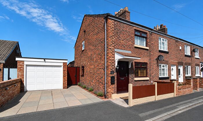 2 Bedroom Cottage For Sale In Lennon Cottage, Pepper Street, Hale Village, Liverpool, L24