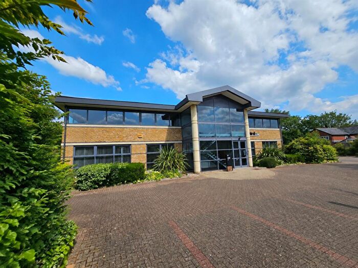 1 Bedroom Flat To Rent In Wycombe Lane, Wooburn Green, HP10