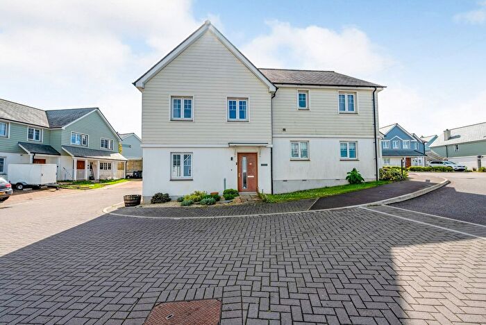 3 Bedroom Semi-Detached House For Sale In Holbeton Gardens, Padstow, Cornwall, PL28