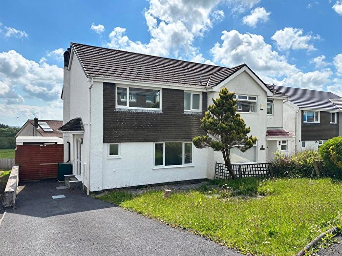 3 Bedroom Detached House For Sale In Erw Non, Llannon, Llanelli, SA14