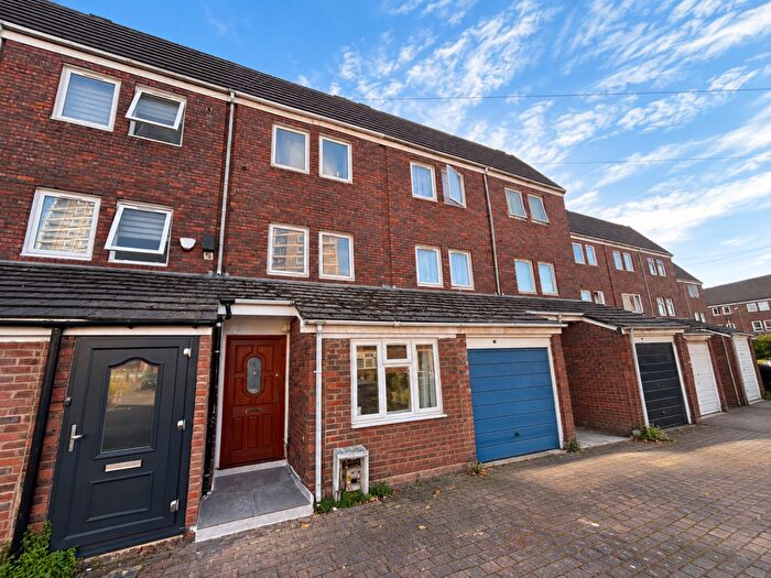 4 Bedroom Terraced House For Sale In Pelly Road, London, E13