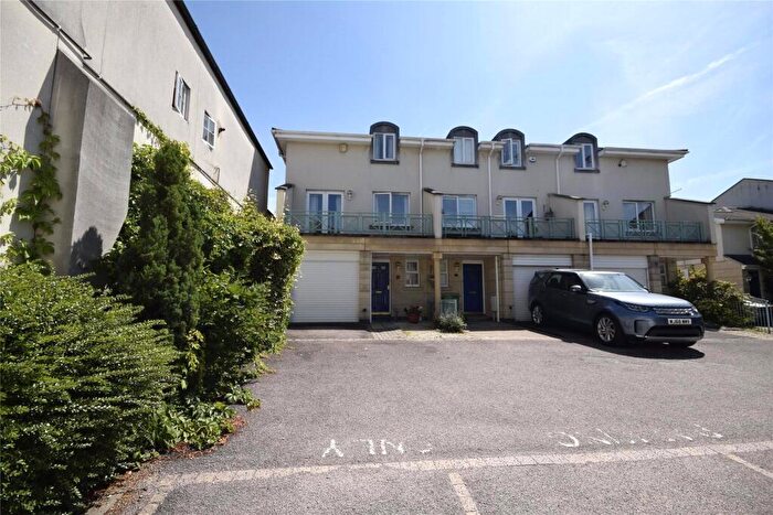 1 Bedroom Semi-Detached House To Rent In Sheldons Court, Winchcombe Street, Cheltenham, Gloucestershire, GL52