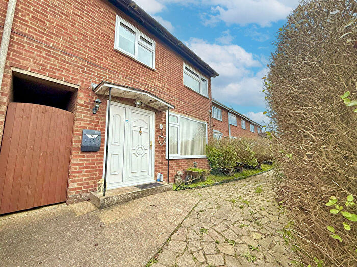 2 Bedroom Terraced House For Sale In Churchfield Road, Houghton Regis, LU5