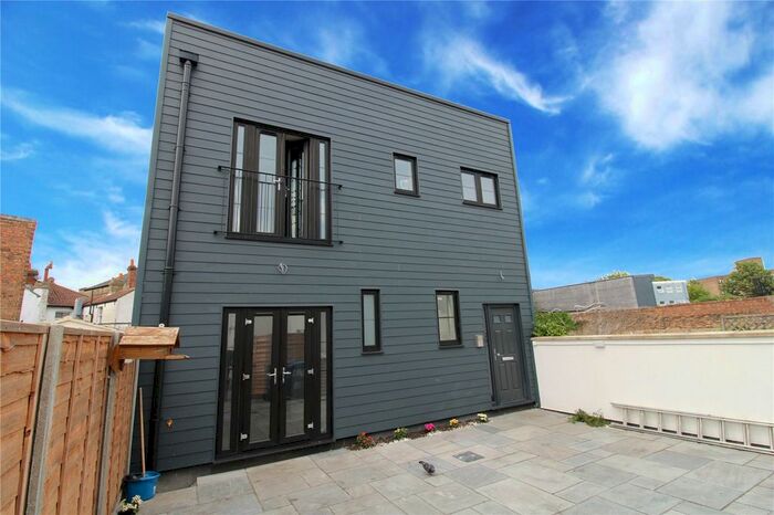 Studio To Rent In Leslie Park Road, Croydon, CR0