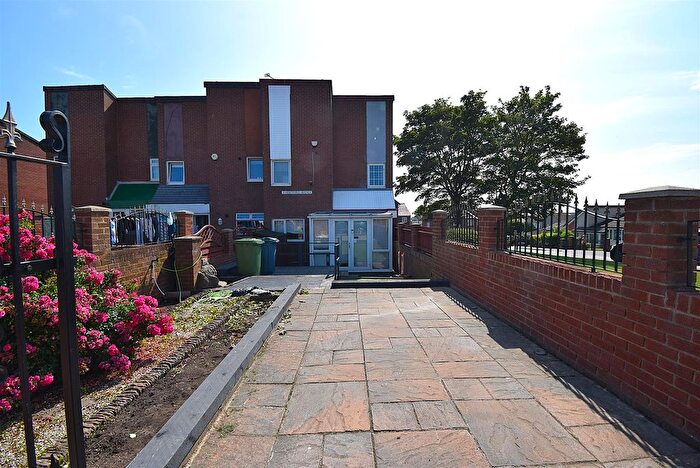 3 Bedroom Terraced House For Sale In Hertford Avenue, South Shields, NE34