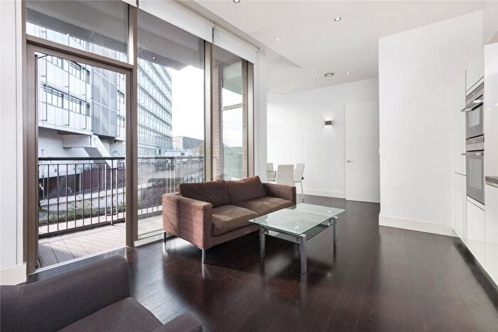 2 Bedroom Flat To Rent In Camden Road, Camden, NW1