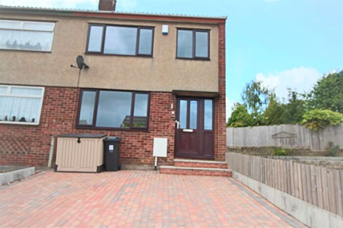 3 Bedroom Semi Detached House To Rent In Peartree Lane, Kingswood, BS15