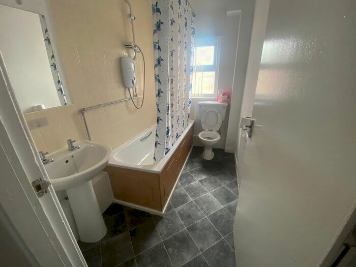 1 Bedroom Flat To Rent In Tennyson Street, Bootle, L20