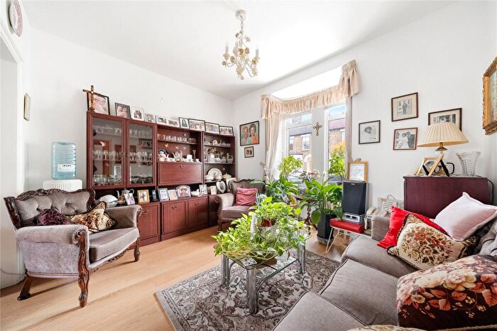 3 Bedroom Terraced House For Sale In Dunton Road, Leyton, London, E10