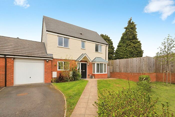3 Bedroom Detached House For Sale In Abbey Road, Bilston, WV14