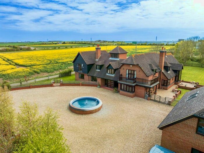 6 Bedroom Detached House For Sale In Canterbury Road, Birchington, CT7