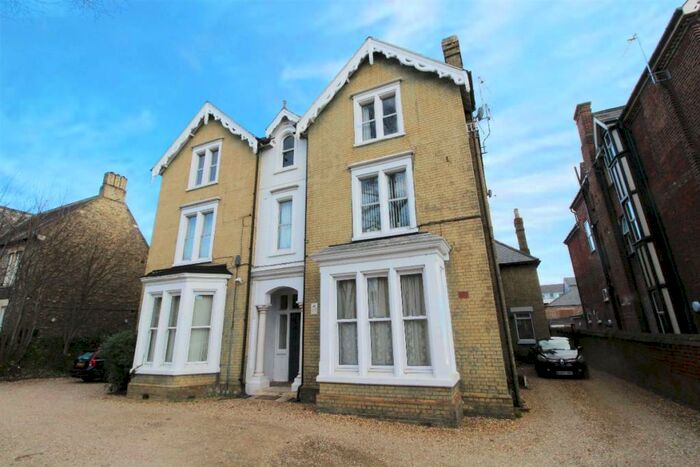 1 Bedroom Flat To Rent In Ashburnham Road, MK40