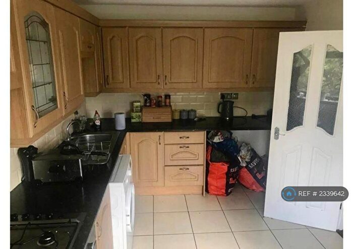 2 Bedroom Flat To Rent In Dorset Close, Bootle, L20