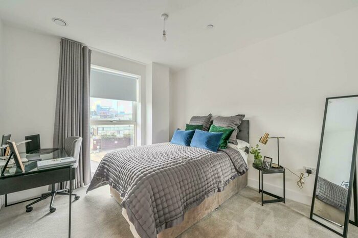 1 Bedroom Flat To Rent In Wray Avenue, London, , Canary Wharf, London, E16