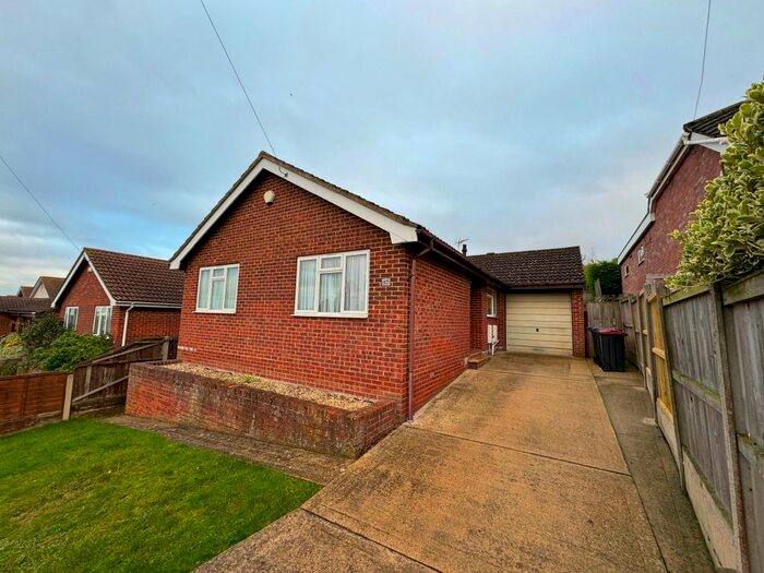 3 Bedroom Bungalow To Rent In Stanley Road, Whitstable, CT5