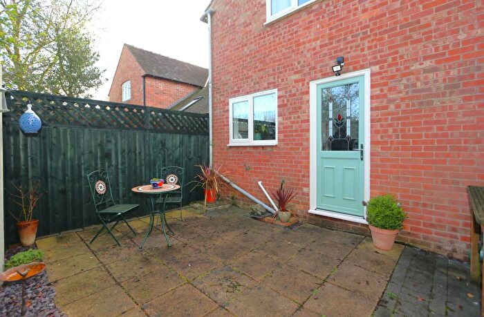 2 Bedroom Cottage For Sale In The Nook, Barrow-On-Trent, DE73