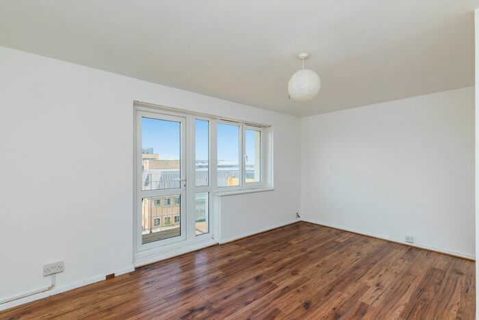 2 Bedroom Flat To Rent In Donald Hall Road, Brighton, BN2