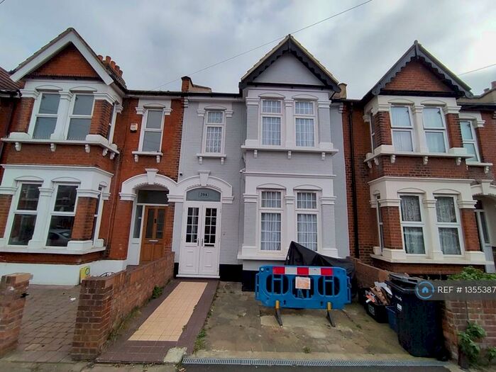 3 Bedroom Terraced House To Rent In Hampton Road, Ilford, IG1