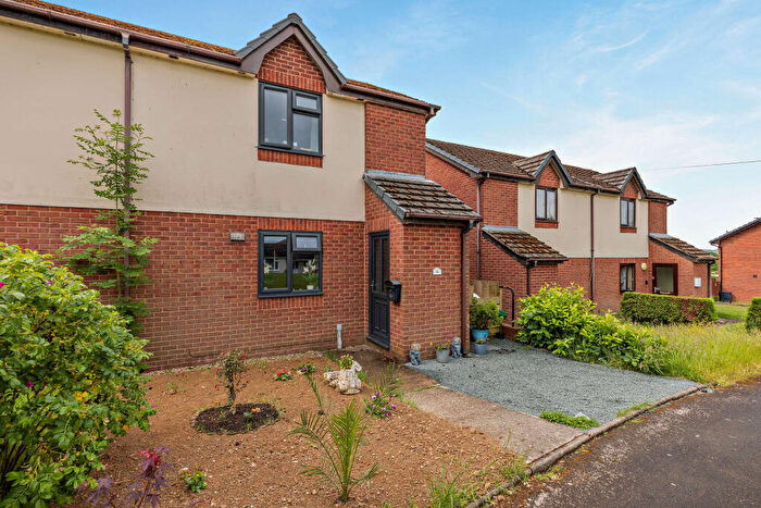 2 Bedroom Semi Detached House For Sale In Llwynbrain Villas, Howey, LD1