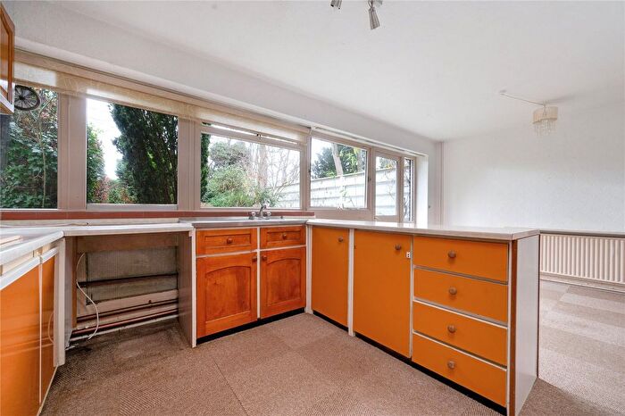 4 Bedroom Terraced House For Sale In Ashford Court, Elmsleigh Avenue, Stoneygate, Leicester, LE2