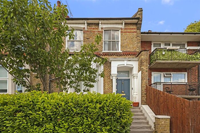 1 Bedroom Flat For Sale In Foulden Road, Stoke Newington, N16