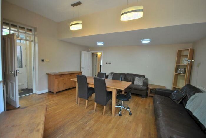 2 Bedroom Apartment To Rent In Tankerville Terrace, Jesmond, Newcastle Upon Tyne, NE2