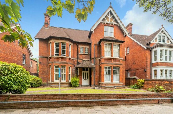 2 Bedroom Apartment To Rent In Flat, De Parys Avenue, Bedford, Bedfordshire, MK40